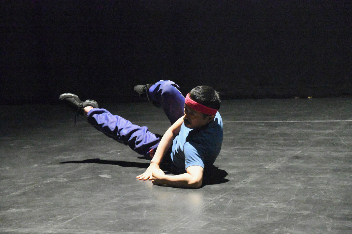 Photo of performance artist Ryuichi Fujimura by William Yang